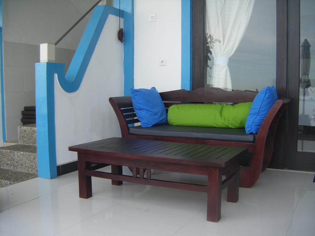 De Adema Guesthouse Amed Exterior foto