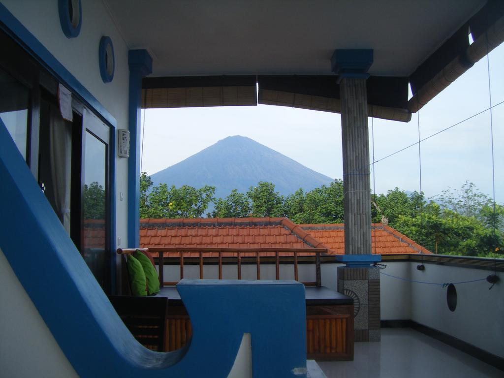 De Adema Guesthouse Amed Exterior foto